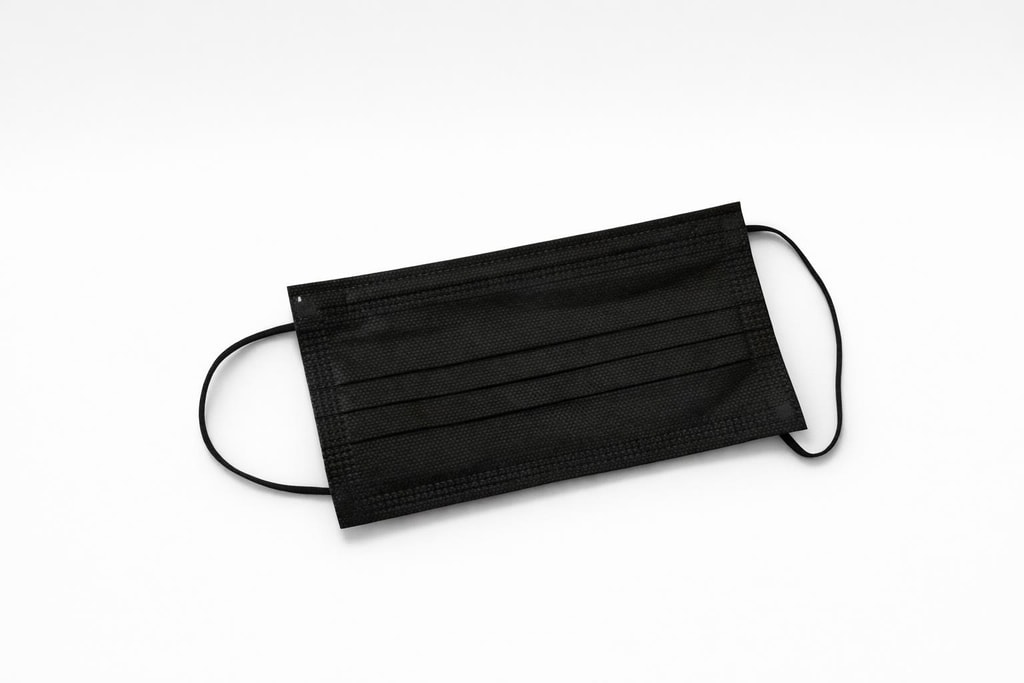 Face mask included in the bag.