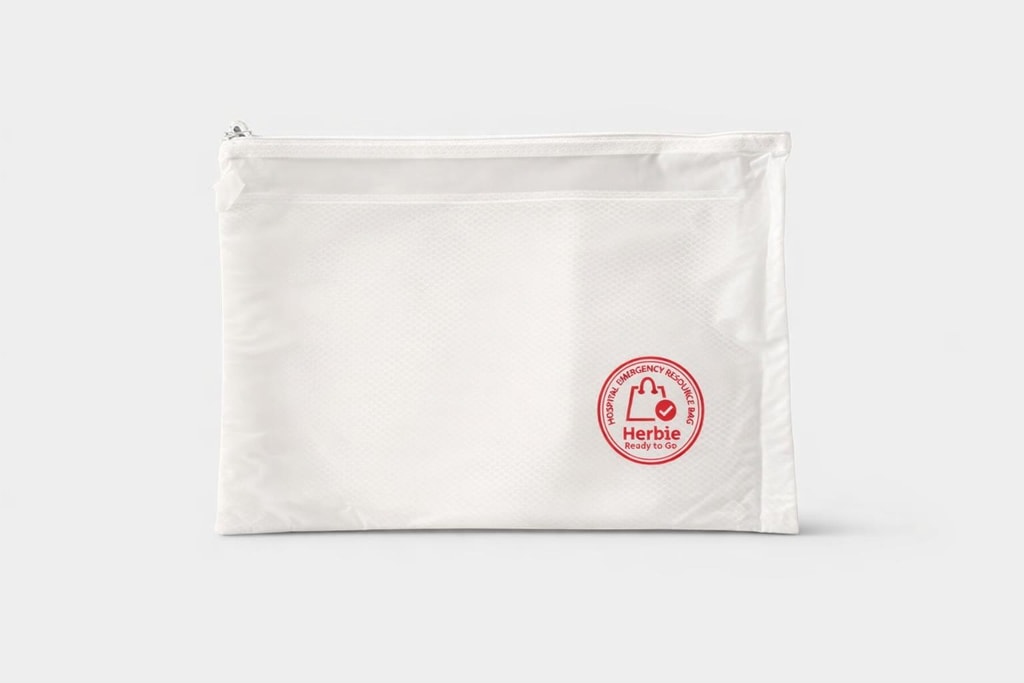 Document holder included in the bag.